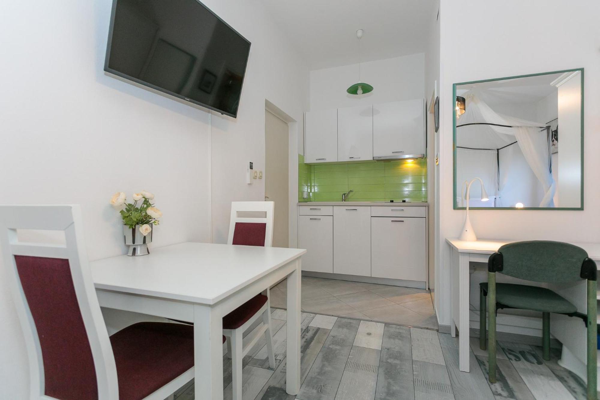 Apartments Delfin Krk Town Bagian luar foto
