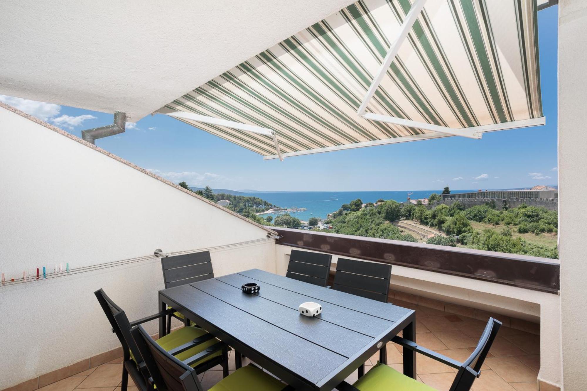 Apartments Delfin Krk Town Bagian luar foto
