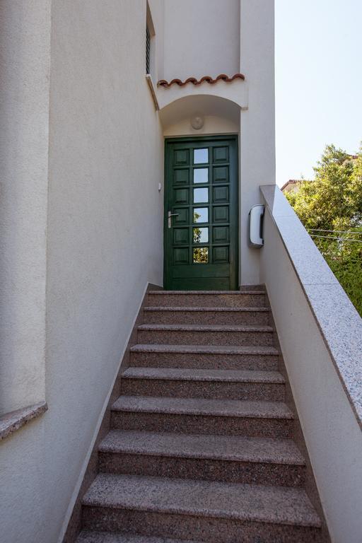 Apartments Delfin Krk Town Bagian luar foto